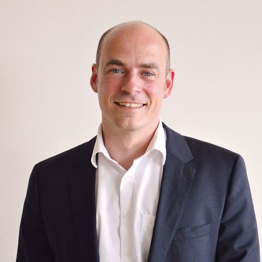 Philip Rosenstiel, Exzellenzcluster Entzündungsforschung, Professor für Molekulare Medizin an der Christian-Albrechts-Universität zu Kiel und Direktor des Instituts für Klinische Molekularbiologie, Medizinische Fakultät der CAU und Universitätsklinikum Schleswig-Holstein, Campus Kiel. Philip Rosenstiel, Exzellenzcluster Entzündungsforschung, Professor für Molekulare Medizin an der Christian-Albrechts-Universität zu Kiel und Direktor des Instituts für Klinische Molekularbiologie, Medizinische Fakultät der CAU und Universitätsklinikum Schleswig-Holstein, Campus Kiel.
