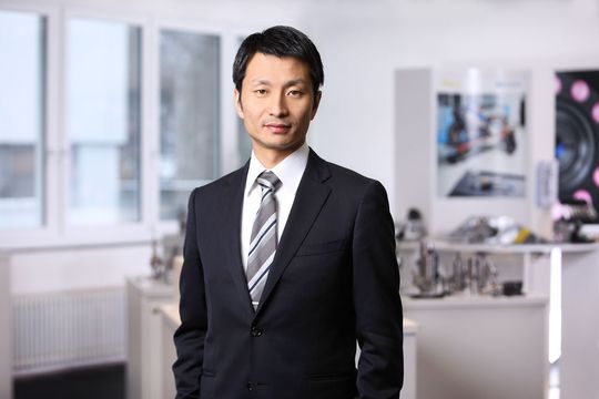 Taku Ichii folgt Peter Elmer als neuer Geschäftsführer von Big Kaiser. Taku Ichii folgt Peter Elmer als neuer Geschäftsführer von Big Kaiser.