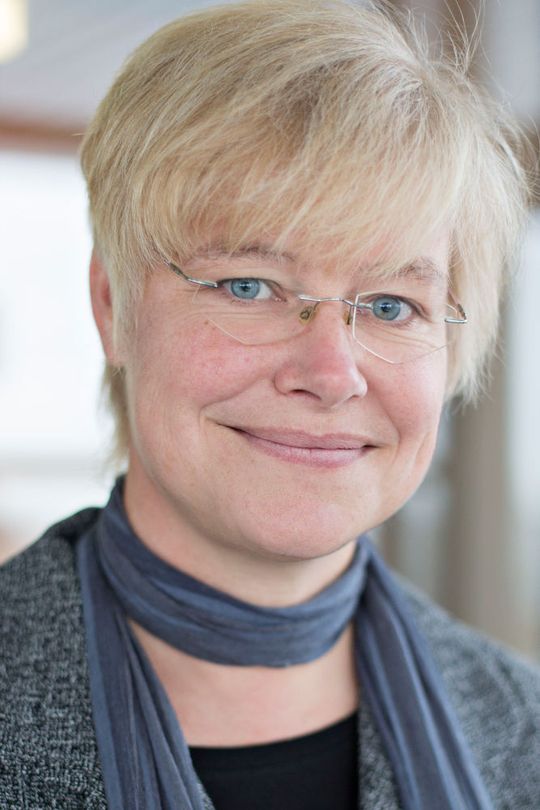 Petra Knüfermann, Stabsstellenleiterin im DPMA, berichtet, dass das Gros an Patentanmeldungen nur von wenigen Konzernen kommt. Petra Knüfermann, Stabsstellenleiterin im DPMA, berichtet, dass das Gros an Patentanmeldungen nur von wenigen Konzernen kommt.