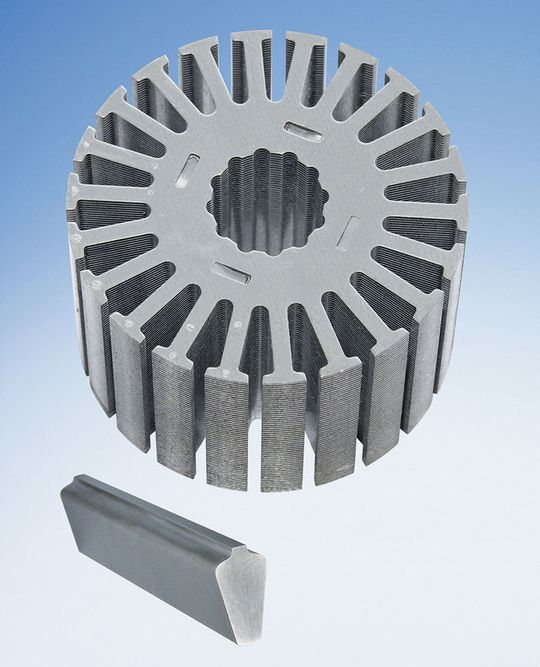 Bei Hartmetallstempeln für die Produktion von Rotoren und Statoren können Beschichtungen wie Baliq Alcronos Standzeitvorteile bringen und sichere Prozesse schaffen. Bei Hartmetallstempeln für die Produktion von Rotoren und Statoren können Beschichtungen wie Baliq Alcronos Standzeitvorteile bringen und sichere Prozesse schaffen.