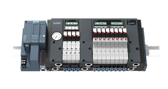 Die neue Ventilinsel Typ 8647 AirLINE SP von Bürkert ist mit dem Siemens-I/O-System SIMATIC ET 200SP kompatibel und stellt wichtige Funktionen für höchste Prozesssicherheit zur Verfügung. Die neue Ventilinsel Typ 8647 AirLINE SP von Bürkert ist mit dem Siemens-I/O-System SIMATIC ET 200SP kompatibel und stellt wichtige Funktionen für höchste Prozesssicherheit zur Verfügung.
