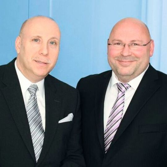 Armando Orellana und Wolfgang Zweipfennig sind die Ansprechpartner in der deutschen Niederlassung der Heinz Siegfried AG. Armando Orellana und Wolfgang Zweipfennig sind die Ansprechpartner in der deutschen Niederlassung der Heinz Siegfried AG.