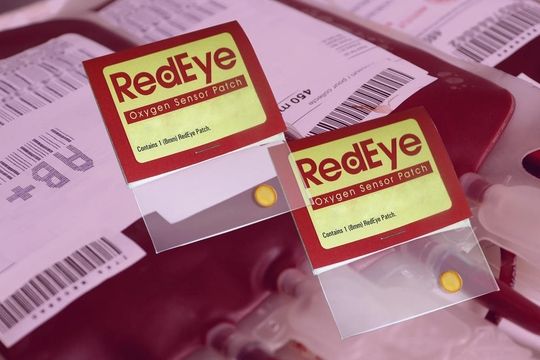 Die selbstklebenden Redeye-Patches von Ocean Optics bestimmen die Sauerstoffkonzentration in geschlossenen Verpackungen. Die selbstklebenden Redeye-Patches von Ocean Optics bestimmen die Sauerstoffkonzentration in geschlossenen Verpackungen.