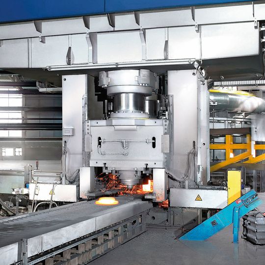 Zuletzt führten bei den Werkzeugmaschinenexporten aus Deutschland in den Iran die Schmiedemaschinen die Liste an. Zuletzt führten bei den Werkzeugmaschinenexporten aus Deutschland in den Iran die Schmiedemaschinen die Liste an.