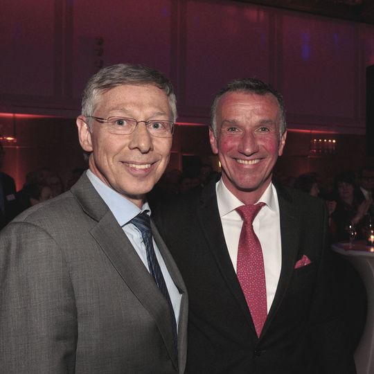 Neujahrsempfang der Kfz-Innung Bremen: Carsten Sieling (Bürgermeister; li.) und Hans-Jörg Koßmann (Obermeister).