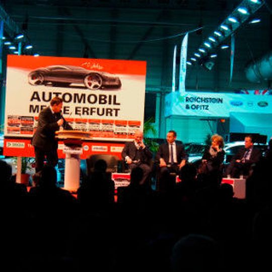 Im Mittelpunkt der Eröffnungsfeier der Automesse Erfurt stand eine Podiumsdiskussion. Im Mittelpunkt der Eröffnungsfeier der Automesse Erfurt stand eine Podiumsdiskussion.