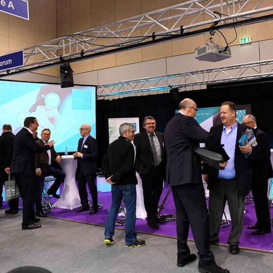 Knapp 3247 Interessenten besuchten die DST Dreh- und Spantage Südwest in Villingen-Schwenningen. Knapp 3247 Interessenten besuchten die DST Dreh- und Spantage Südwest in Villingen-Schwenningen.