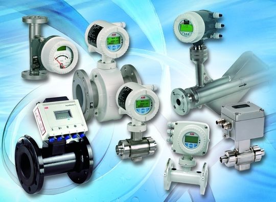 Die Familie FlowMaster: Zu ihr gehören die Serien VA-Master, AquaMaster, ProcessMaster, HygienicMaster, WaterMaster, CoriolisMaster und EcoMaster Hygienic. Bilder: ABB Die Familie FlowMaster: Zu ihr gehören die Serien VA-Master, AquaMaster, ProcessMaster, HygienicMaster, WaterMaster, CoriolisMaster und EcoMaster Hygienic. Bilder: ABB
