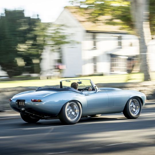 Wer Interesse an einem Spyder GT hat, muss Eagle dafür netto mindestens 695.000 Pfund überweisen. Das entspricht über 800.000 Euro. Wer Interesse an einem Spyder GT hat, muss Eagle dafür netto mindestens 695.000 Pfund überweisen. Das entspricht über 800.000 Euro.