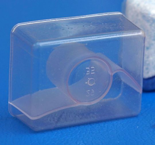 Mini-Waschmittelbehälter aus PVAL (Polyvinylalkohol): Das Material war bisher nur bekannt für sein Erscheinungsbild in Form von Folien, heißt es. Durch die Zusammenarbeit von Wittmann Battenfeld und dem Polnischen Spritzgieß-Experten Buzek Plasic wurde es möglich, dieses Material auch prozesssicher zu spritzgießen. Mini-Waschmittelbehälter aus PVAL (Polyvinylalkohol): Das Material war bisher nur bekannt für sein Erscheinungsbild in Form von Folien, heißt es. Durch die Zusammenarbeit von Wittmann Battenfeld und dem Polnischen Spritzgieß-Experten Buzek Plasic wurde es möglich, dieses Material auch prozesssicher zu spritzgießen.