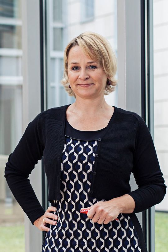 Dagmar Nies ist Group Marketing Director bei Damovo. In dieser Funktion ist sie verantwortlich für die Planung und Umsetzung der gruppenweiten Marketing Strategien. Dagmar Nies ist Group Marketing Director bei Damovo. In dieser Funktion ist sie verantwortlich für die Planung und Umsetzung der gruppenweiten Marketing Strategien.