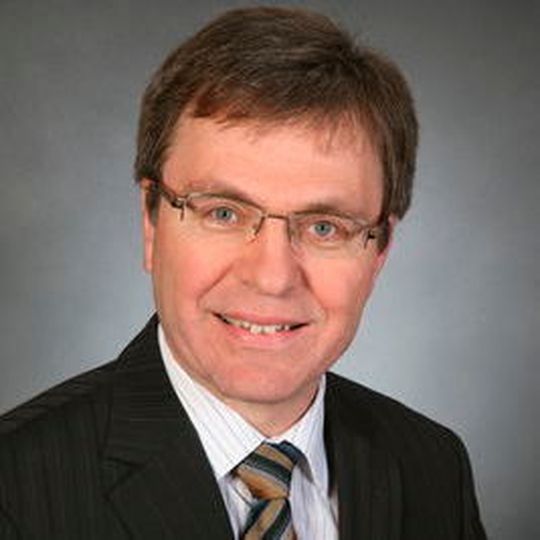 Ludwig Hiebl, Obsoleszenz-Management-Experte bei der Zollner Elektronik AG Ludwig Hiebl, Obsoleszenz-Management-Experte bei der Zollner Elektronik AG