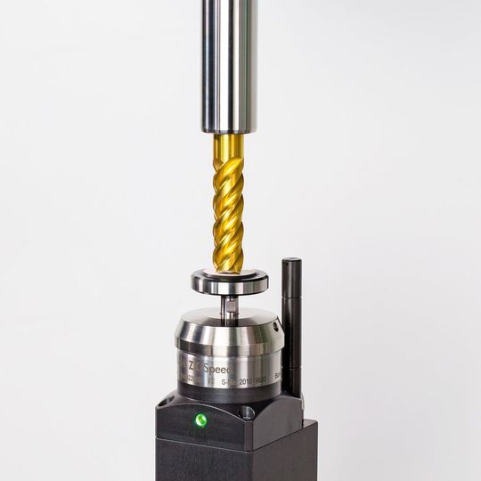 Der kabelgebundene ZX-Speed von BLUM ist kompakt und robust gebaut. Zur Werkzeugreinigung ist eine optionale Blasdüse erhältlich. Der kabelgebundene ZX-Speed von BLUM ist kompakt und robust gebaut. Zur Werkzeugreinigung ist eine optionale Blasdüse erhältlich.