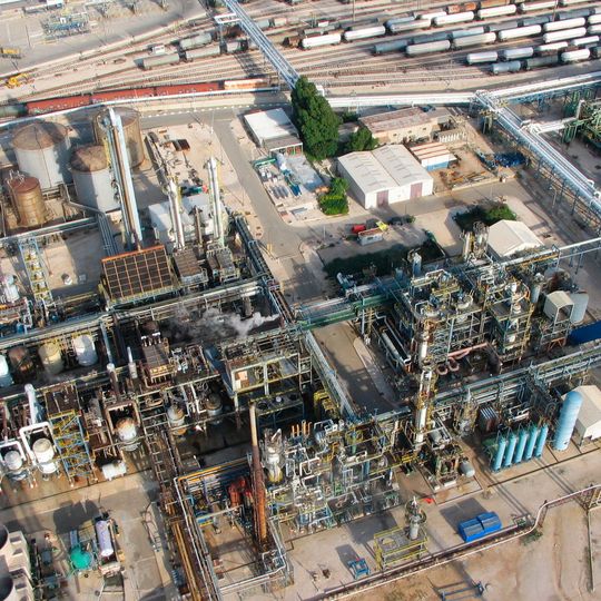 Oxochimie is a Joint Venture between Ineos and Arkema at Lavéra, France, producing butanols, 2-ethyl hexanol and oxoaldehydes on behalf of its parent companies that Arkema and INEOS market independently. Oxochimie is a Joint Venture between Ineos and Arkema at Lavéra, France, producing butanols, 2-ethyl hexanol and oxoaldehydes on behalf of its parent companies that Arkema and INEOS market independently.