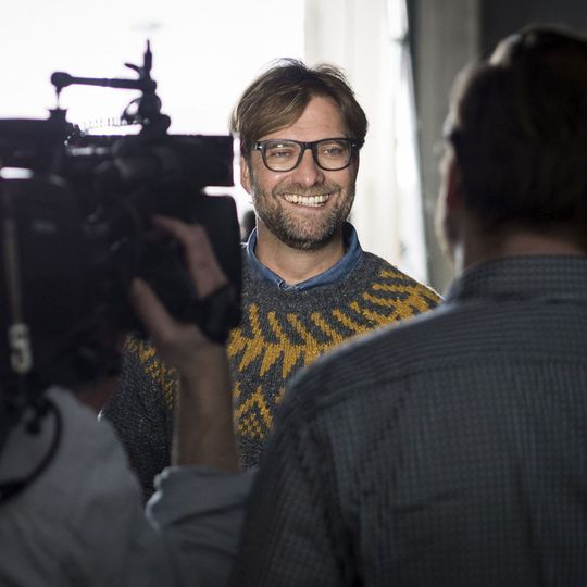 Opel erreicht mit seiner Werbung – hier Markenbotschafter Jürgen Klopp bei einem Dreh zu einem Spot – laut Puls seine Kunden noch am besten. Opel erreicht mit seiner Werbung – hier Markenbotschafter Jürgen Klopp bei einem Dreh zu einem Spot – laut Puls seine Kunden noch am besten.