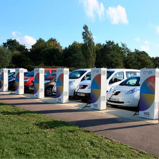 Das Bundeskabinett investiert 300 Millionen Euro in den Ausbau der Ladesäulen-Infrastruktur für Elektrofahrzeuge. Das Bundeskabinett investiert 300 Millionen Euro in den Ausbau der Ladesäulen-Infrastruktur für Elektrofahrzeuge.