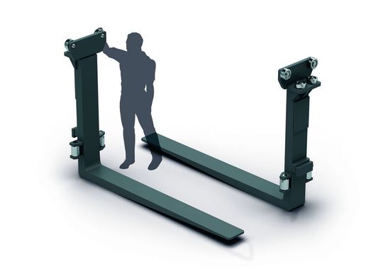 Mit Tragfähigkeiten bis zu 120 t, Querschnitten bis 350 mm × 150 mm und Blattlängen von mehr als 4000 mm deckt Vetter mit den „Bigforks“ härteste Einsatzbereiche ab, beispielsweise im Containerhandling. Mit Tragfähigkeiten bis zu 120 t, Querschnitten bis 350 mm × 150 mm und Blattlängen von mehr als 4000 mm deckt Vetter mit den „Bigforks“ härteste Einsatzbereiche ab, beispielsweise im Containerhandling.