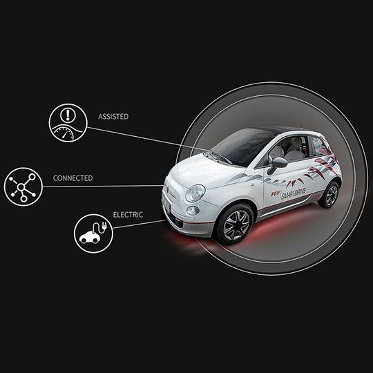 In dem neuen Kompetenzzentrum „Smart Vehicle“ von FEV stehen Themen rund um Vernetzung und Automatisierung künftiger Fahrzeugentwicklungen im Fokus. In dem neuen Kompetenzzentrum „Smart Vehicle“ von FEV stehen Themen rund um Vernetzung und Automatisierung künftiger Fahrzeugentwicklungen im Fokus.