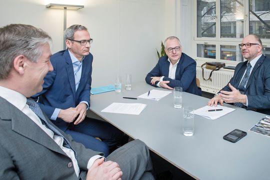 V.l.n.r. Klaus Wellershoff, Peter Dietrich, Urs Berner und Oliver Müller. V.l.n.r. Klaus Wellershoff, Peter Dietrich, Urs Berner und Oliver Müller.