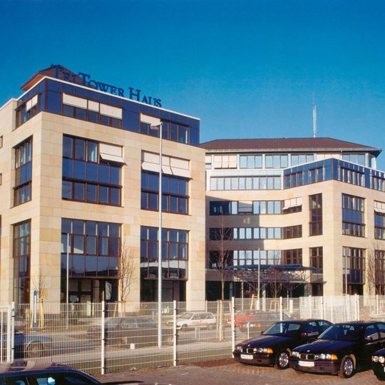 Pei Tel erweitert seinen Standort in Teltow bei Berlin – die Bereiche Entwicklung, Produktion und Logistik sollen wachsen. Pei Tel erweitert seinen Standort in Teltow bei Berlin – die Bereiche Entwicklung, Produktion und Logistik sollen wachsen.
