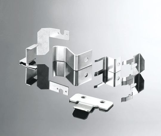 Was bei Stanzbiegeteilen alles an Geometrien und Werkstoffen möglich ist, zeigt Gutekunst auf dem Gemeinschaftsstand Baden-Württemberg der Hannover-Messe 2017. Was bei Stanzbiegeteilen alles an Geometrien und Werkstoffen möglich ist, zeigt Gutekunst auf dem Gemeinschaftsstand Baden-Württemberg der Hannover-Messe 2017.