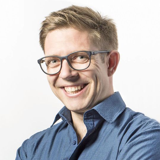 Beni Hirt verfügt über langjährige Erfahrung als Unternehmer mit spezifischen Marktkenntnissen in der App-Economy. Beni Hirt verfügt über langjährige Erfahrung als Unternehmer mit spezifischen Marktkenntnissen in der App-Economy.