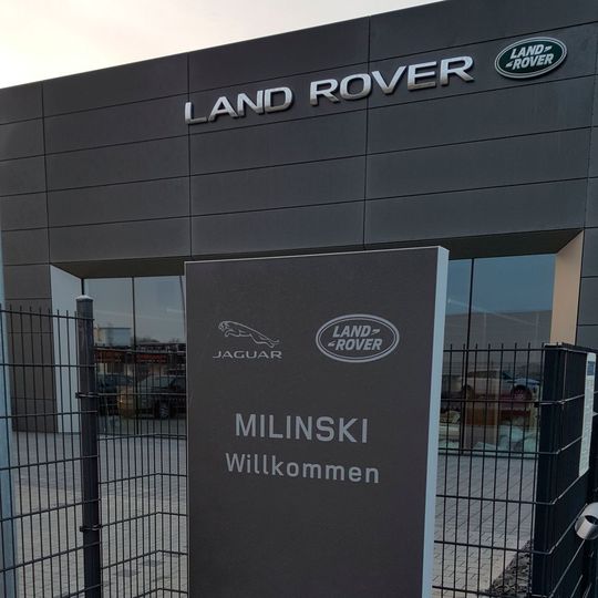 Im vergangenen Jahr hat das Autohaus Milinski 230 Neuwagen beider Marken verkauft. Im vergangenen Jahr hat das Autohaus Milinski 230 Neuwagen beider Marken verkauft.