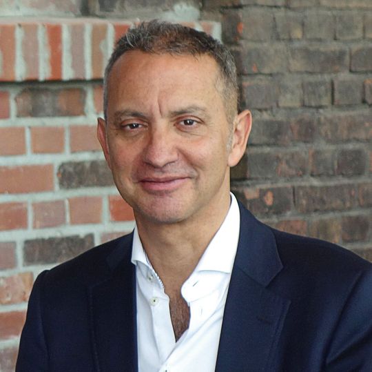 Also-Chef Gustavo Möller-Hergt dehnt die globale Reichweite des Also Cloud Marketplace kontinuierlich aus. Also-Chef Gustavo Möller-Hergt dehnt die globale Reichweite des Also Cloud Marketplace kontinuierlich aus.