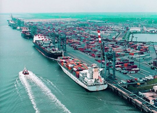 Dbh Logistics Bremen setzt auf BS2000-Mainframe Dbh Logistics Bremen setzt auf BS2000-Mainframe