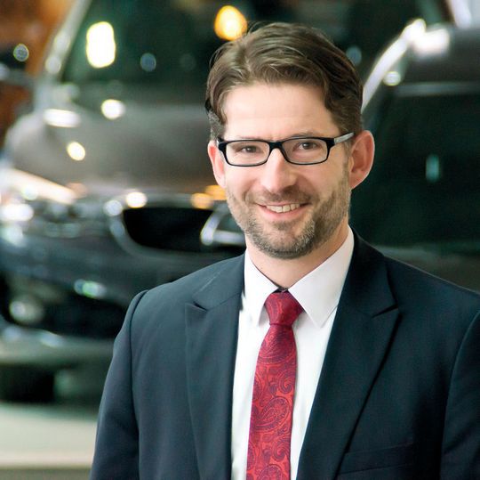Tobias Gutgsell spricht auf den Autovertriebstagen 2017. Tobias Gutgsell spricht auf den Autovertriebstagen 2017.