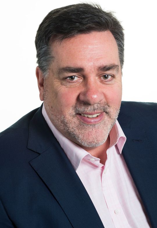 Gerry MacKay übernimmt bei Sartorius die Leitung des Bereichs Marketing, Vertrieb und Service der Sparte Lab Products & Services (LPS). Gerry MacKay übernimmt bei Sartorius die Leitung des Bereichs Marketing, Vertrieb und Service der Sparte Lab Products & Services (LPS).