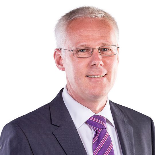 Dr. Olaf Wollersheim verantwortet als Leiter des Technologiezentrums Solarwatt Innovation die Weiterentwicklung des Heimspeichers MyReserve. Dr. Olaf Wollersheim verantwortet als Leiter des Technologiezentrums Solarwatt Innovation die Weiterentwicklung des Heimspeichers MyReserve.