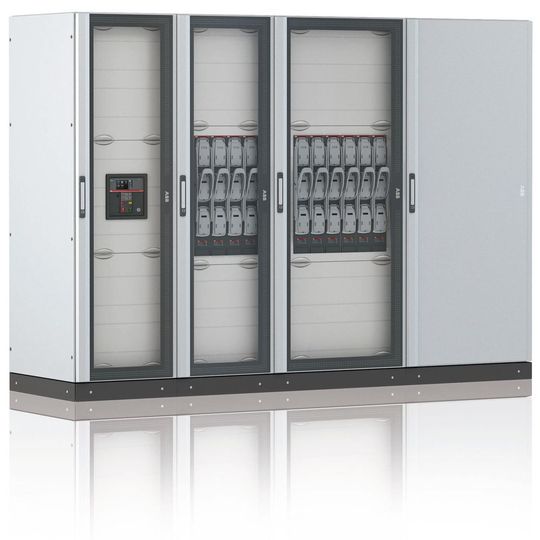 Aufgrund der Modularität des Reihenschaltschrankes Pro E Power soll auch das Anreihen möglich sein, ohne die Anlage komplett abschalten zu müssen. Aufgrund der Modularität des Reihenschaltschrankes Pro E Power soll auch das Anreihen möglich sein, ohne die Anlage komplett abschalten zu müssen.