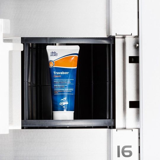 Garant Too l24 Pick One gibt es mit vier Fachgrößen. Das kleinste Fach nimmt kleinere C-Artikel für die Einzelentnahme platzsparend auf. Garant Too l24 Pick One gibt es mit vier Fachgrößen. Das kleinste Fach nimmt kleinere C-Artikel für die Einzelentnahme platzsparend auf.
