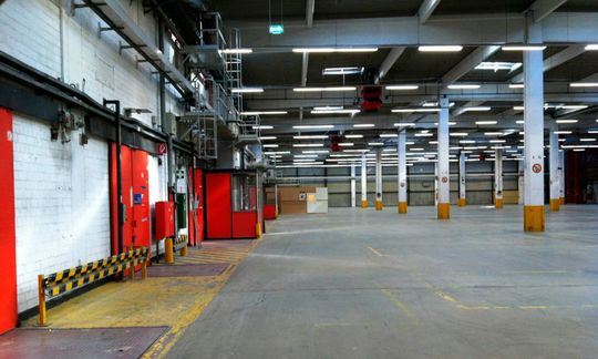 Logistikzentrum Rodgau: Hoffmann Facility Management unterstützte dabei, ein prozessorientiertes Gebäudemanagement zu implementieren. Logistikzentrum Rodgau: Hoffmann Facility Management unterstützte dabei, ein prozessorientiertes Gebäudemanagement zu implementieren.