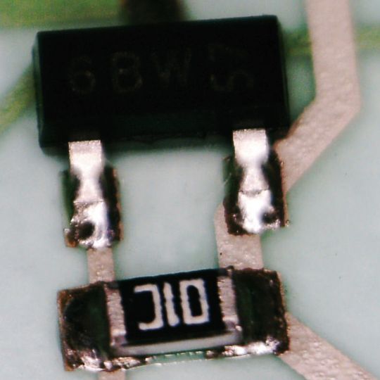 SMD-Bauteile auf PET gelötet