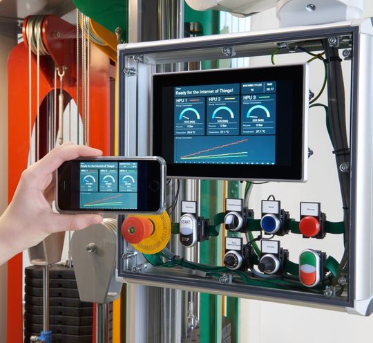 Dank der Integration eines intelligenten Verdrahtungs- und Kommunikationssystems ist das Hydraulikaggregat bereits IoT-ready, sodass der Maschinenbauer bzw. der Endkunde sich unabhängig vom Standort aus einen aktuellen und detaillierten Überblick über alle Daten wie Temperatur und Druck verschaffen kann. Dank der Integration eines intelligenten Verdrahtungs- und Kommunikationssystems ist das Hydraulikaggregat bereits IoT-ready, sodass der Maschinenbauer bzw. der Endkunde sich unabhängig vom Standort aus einen aktuellen und detaillierten Überblick über alle Daten wie Temperatur und Druck verschaffen kann.