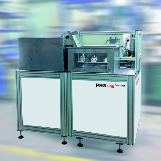 Proline-Custom Prüfsystem, links: Trocknungseinheit; rechts: Ultraschalltauchbecken mit drei Prüfköpfen. Proline-Custom Prüfsystem, links: Trocknungseinheit; rechts: Ultraschalltauchbecken mit drei Prüfköpfen.