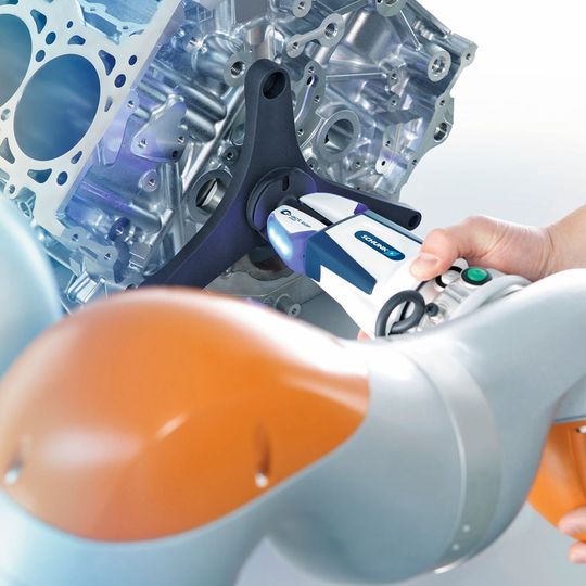 Schunk-MRK-Greifer verleihen Cobots die nötige Fingerfertigkeit und schützen vor Verletzungen. Schunk-MRK-Greifer verleihen Cobots die nötige Fingerfertigkeit und schützen vor Verletzungen.