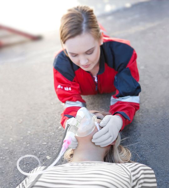 Im Falle einer Notfallbeatmung soll sich das medizinische Personal voll auf die Patienten konzentrieren können, statt sich mit der Kalibrierung von Sensoren beschäftigen zu müssen. Im Falle einer Notfallbeatmung soll sich das medizinische Personal voll auf die Patienten konzentrieren können, statt sich mit der Kalibrierung von Sensoren beschäftigen zu müssen.