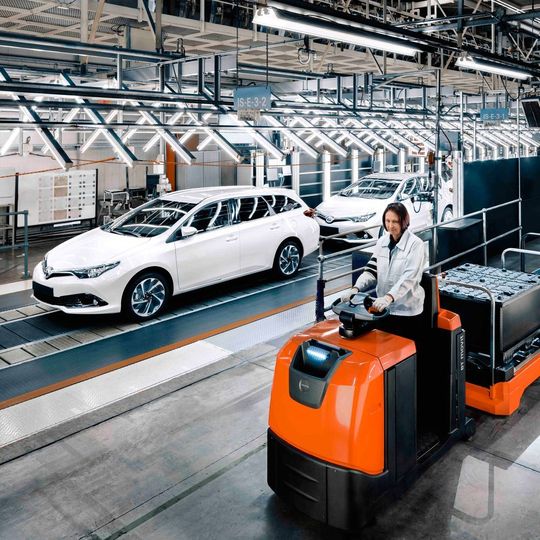 Toyota übernimmt, unter der Voraussetzung der Genehmigung durch die Behörden, Vanderlande, ein globaler Anbieter von Automationslösungen für logistische Prozesse an Flughäfen und für den Paketmarkt. Toyota übernimmt, unter der Voraussetzung der Genehmigung durch die Behörden, Vanderlande, ein globaler Anbieter von Automationslösungen für logistische Prozesse an Flughäfen und für den Paketmarkt.