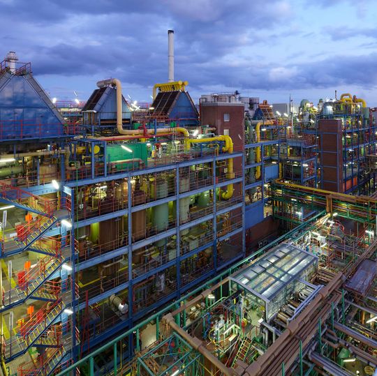 Covestro setzt seine MDI-Produktion in Tarragna fort. Das Bild zeigt die MDI-Anlage des Werkstoffherstellers in Krefeld-Uerdingen. Covestro setzt seine MDI-Produktion in Tarragna fort. Das Bild zeigt die MDI-Anlage des Werkstoffherstellers in Krefeld-Uerdingen.