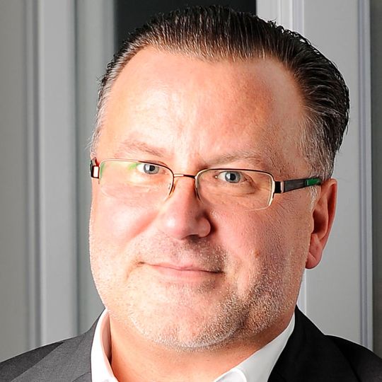 Ralf Koeppe ist neuer Leiter Marketing und Vertrieb bei DMS-Deutschland. Ralf Koeppe ist neuer Leiter Marketing und Vertrieb bei DMS-Deutschland.