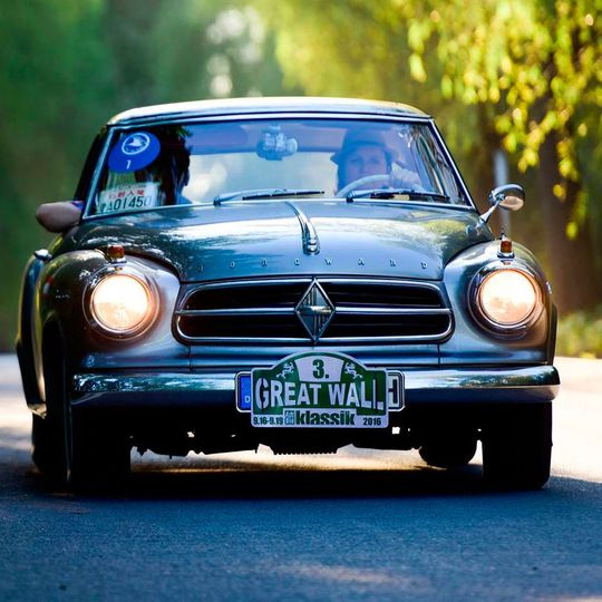 Gesetzt für die nächste Oldtimer-Rallye: Martin Kühl mit seiner Borgward Isabella. Gesetzt für die nächste Oldtimer-Rallye: Martin Kühl mit seiner Borgward Isabella.