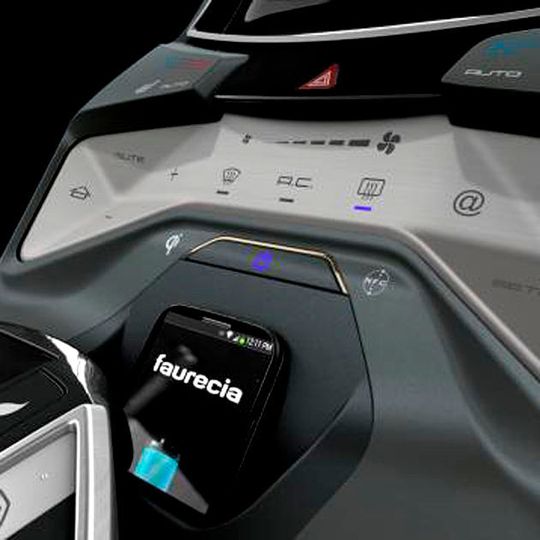 Faurecia und Parrot Automotive, Experte für Connectivity- und Infotainment-Lösungen im Auto, haben eine Partnerschaft unterzeichnet. Faurecia und Parrot Automotive, Experte für Connectivity- und Infotainment-Lösungen im Auto, haben eine Partnerschaft unterzeichnet.