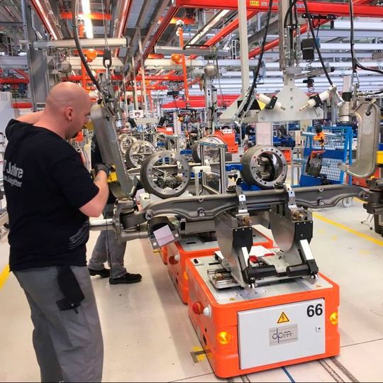 In Salzgitter ist bei MAN eine neue Achsmontagelinie in Betrieb genommen wurden. In Salzgitter ist bei MAN eine neue Achsmontagelinie in Betrieb genommen wurden.