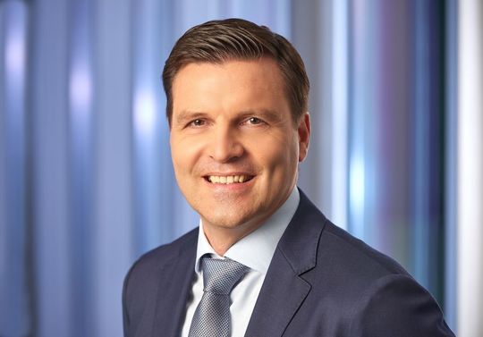 Stefan Brandl, ebm papst: „Wir stärken unseren internationalen Produktionsverbund hinsichtlich Flexibilität und Effizienz.“ Stefan Brandl, ebm papst: „Wir stärken unseren internationalen Produktionsverbund hinsichtlich Flexibilität und Effizienz.“