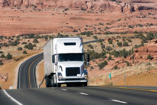 Fahrzeug-Flottenversuch:
Um Fahrzeuge zu überwachen, kommen Multibus-Datenlogger zum Einsatz, die als IoT-Gateway fungieren. Fahrzeug-Flottenversuch:
Um Fahrzeuge zu überwachen, kommen Multibus-Datenlogger zum Einsatz, die als IoT-Gateway fungieren.