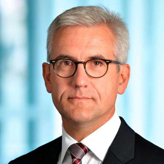 Ulrich Spiesshofer: „Die Kombination von B&R und ABB bietet eine einmalige Chance für unsere beiden Unternehmen.“ Ulrich Spiesshofer: „Die Kombination von B&R und ABB bietet eine einmalige Chance für unsere beiden Unternehmen.“
