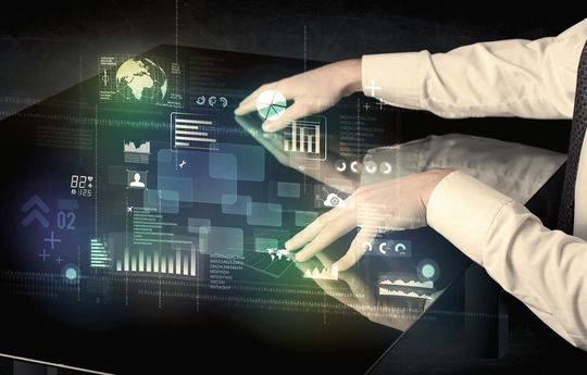 Touch-Displays: Obwohl es bereits 1972 Touch-Displys gegeben hat, haben sich die Displays mit Touch in den letzten Jahren in der Industrie durchgesetzt. Ein Grund ist, dass sie auch in rauen Umgebungen zum Einsatz kommen. Touch-Displays: Obwohl es bereits 1972 Touch-Displys gegeben hat, haben sich die Displays mit Touch in den letzten Jahren in der Industrie durchgesetzt. Ein Grund ist, dass sie auch in rauen Umgebungen zum Einsatz kommen.